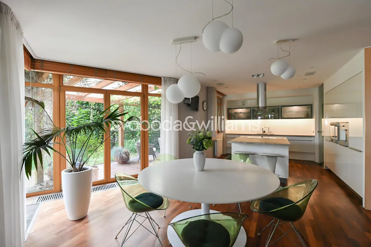 Prodej bytu 6 pokojů a více 224 m²